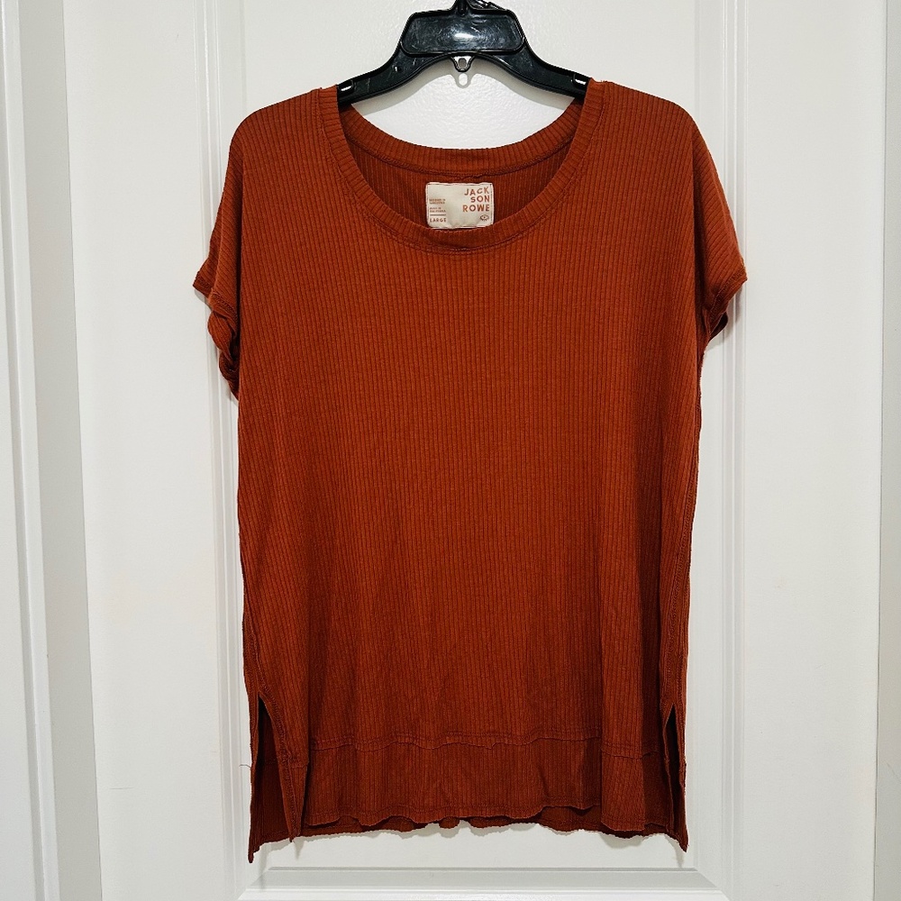 Jackson Rowe Women’s Size Large Burnt Orange Short Sleeve Tee